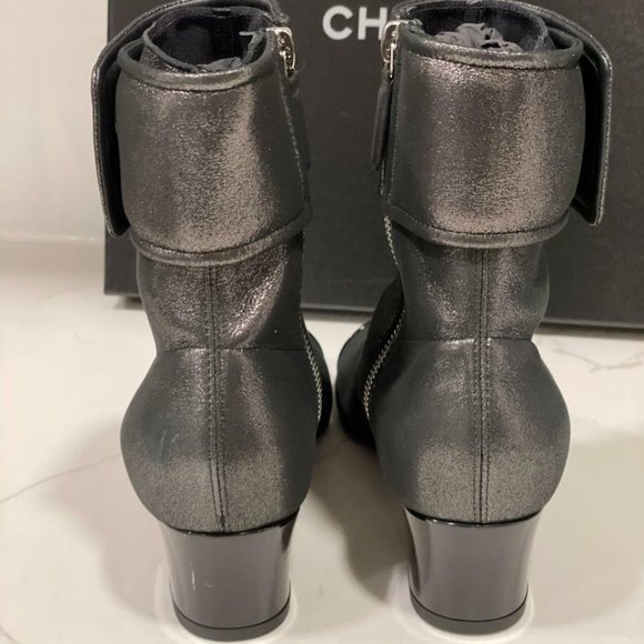 CHANEL 20C Stretch Iridescent Leather CC Logo Ankle Booties Boots Heels - Picture 7 of 12